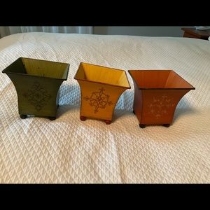 Decorative planter containers